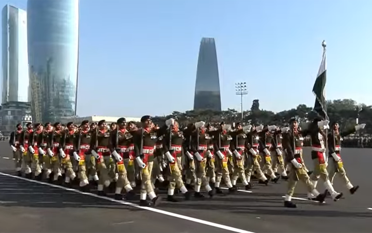 Türkiyə və Pakistan Ordusunun paradda keçidi  - Video  