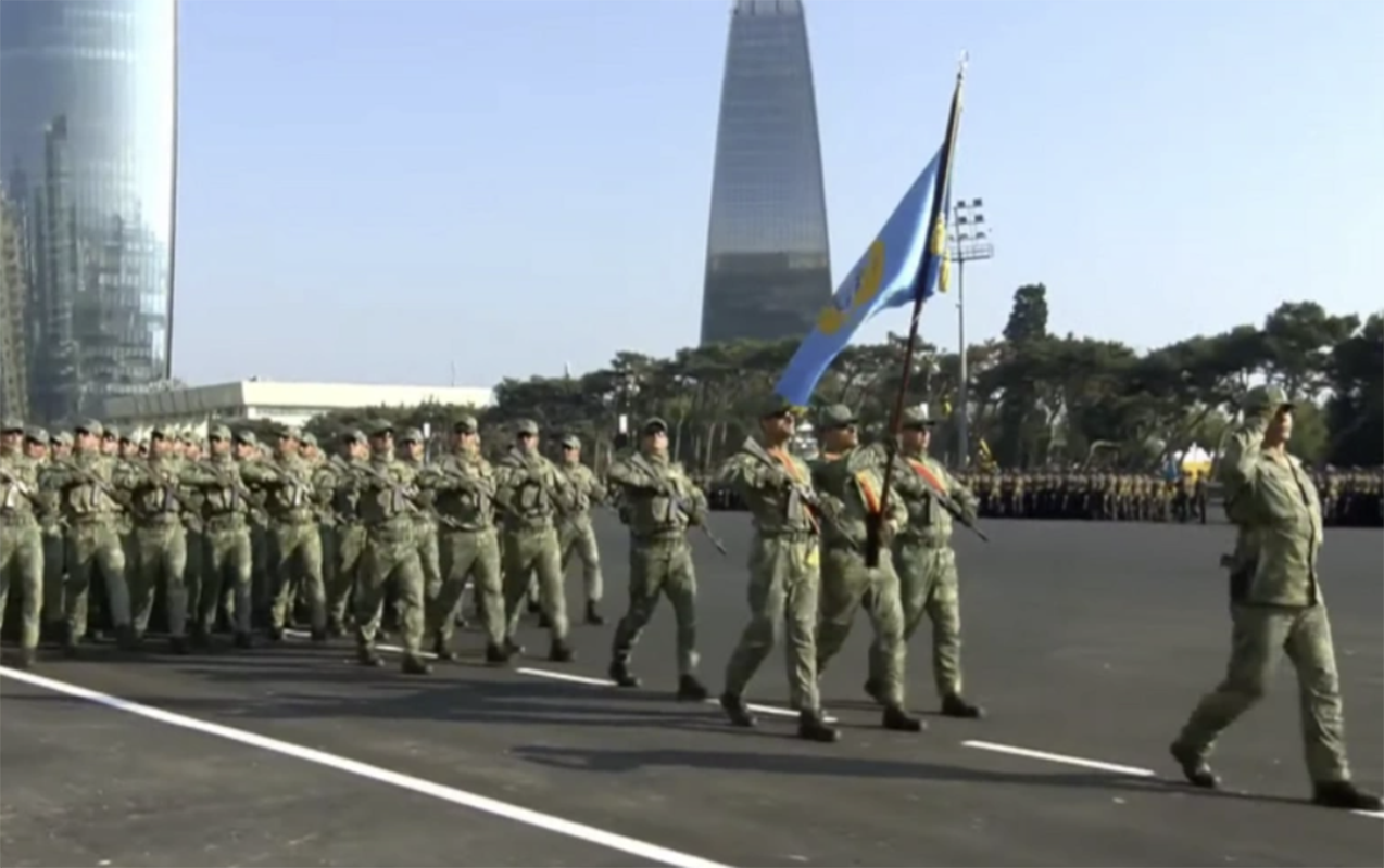 Paradda ilk dəfə...  - Video  