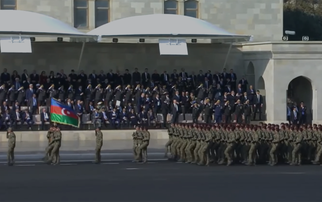 Daxili Qoşunların parad heyətinin keçidi  - Video  