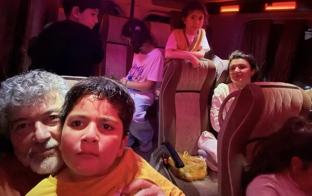 saatlarla-tixacdayiq-bele-getse-bu-gece-buradayiq