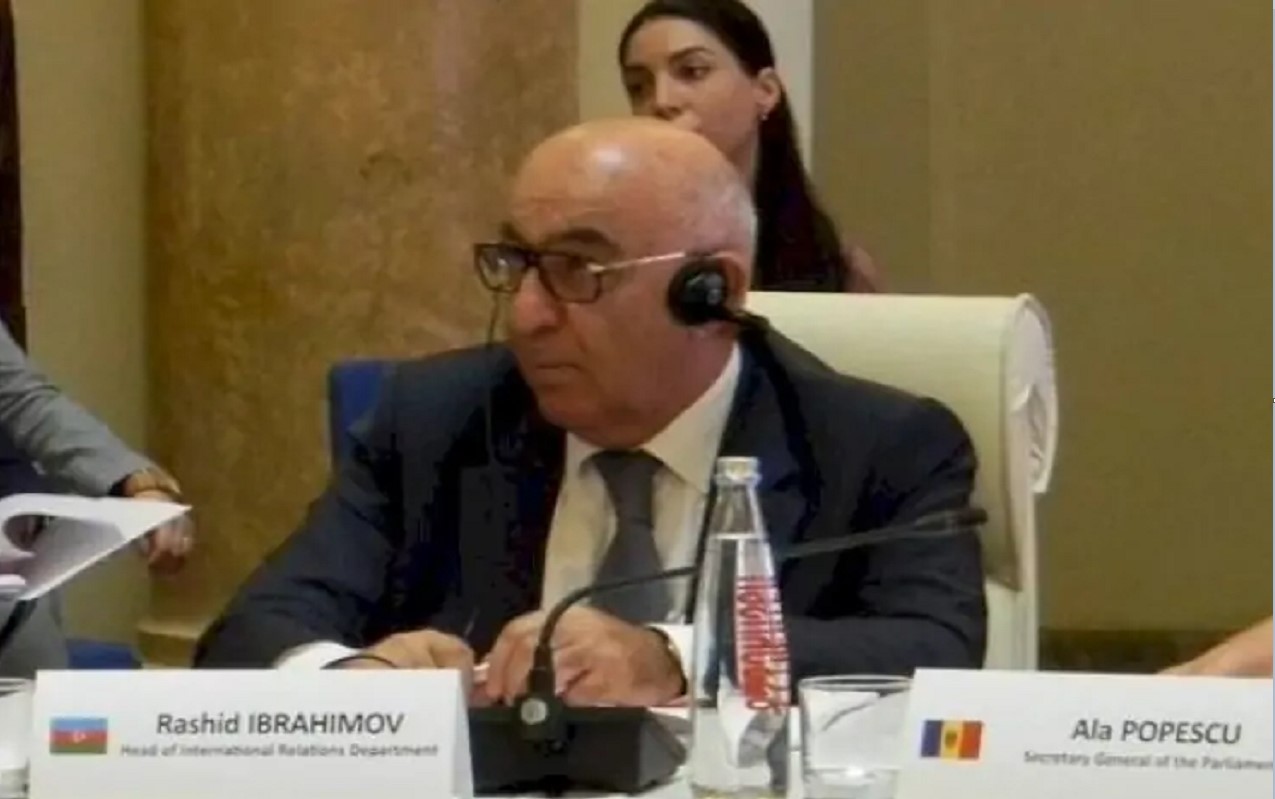 facievi-sekilde-olen-jurnalist-sabiq-memurun-oglu-imis