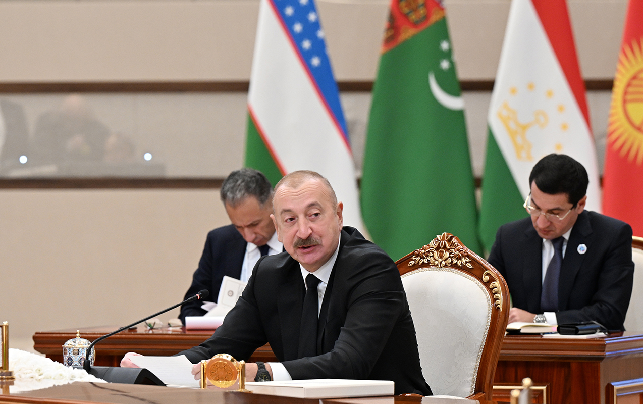 Prezident Xəzərin dibi ilə çəkiləcək elektrik kabelindən danışdı  - Video  