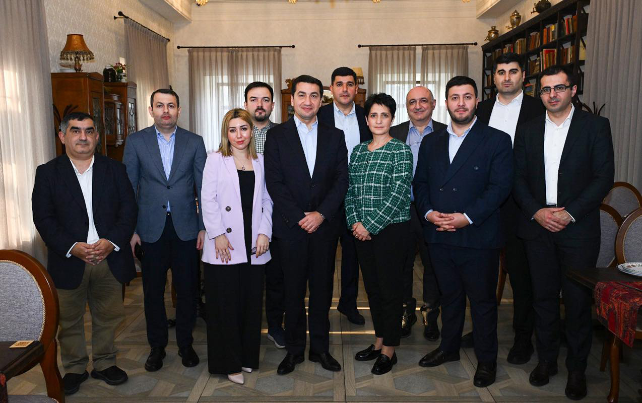 Erməni nümayəndələr Bakıda Hikmət Hacıyevlə görüşdülər