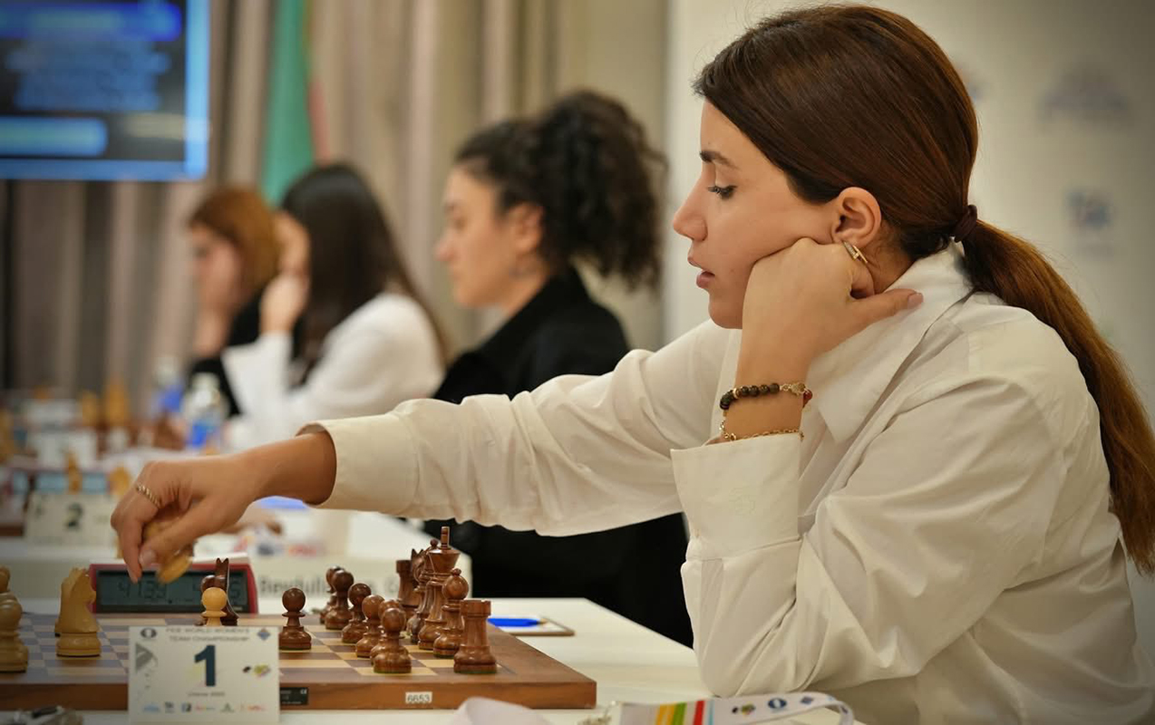 Qadın şahmatçılarımızdan tarixi uğur  - Dünya ikinciliyi!  