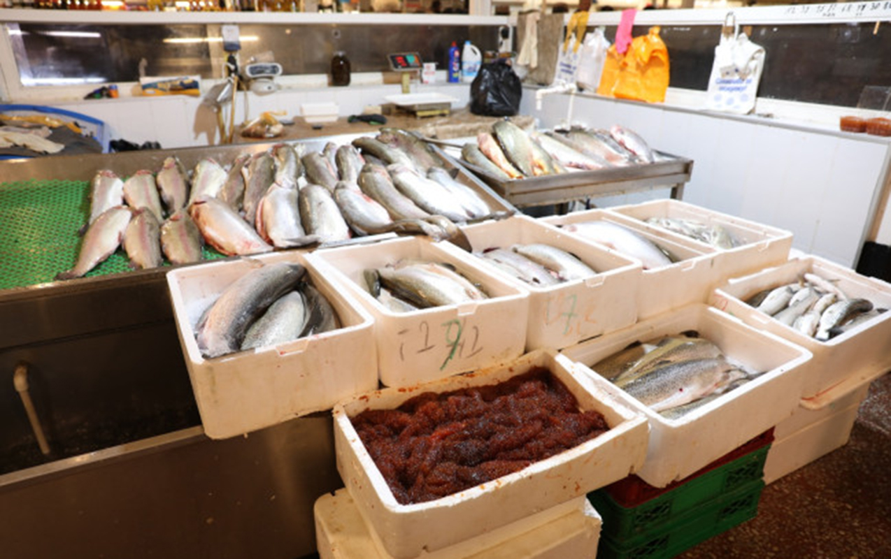 8-ci-km-bazarinda-qus-kesimi-yeri-baglandi