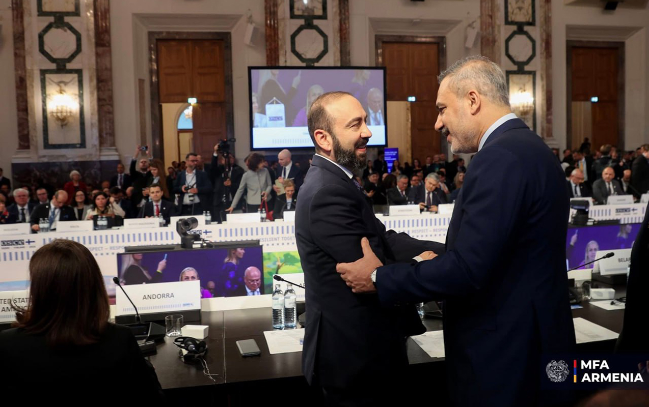 Mirzoyanla Hakan Fidan Vyanada görüşdü  - Foto  