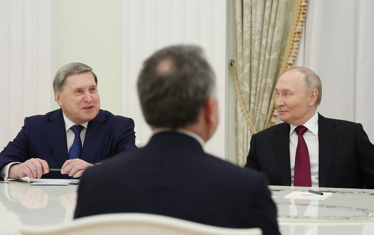 putin-uitkoffla-kecirdiyi-gorusden-danisdi