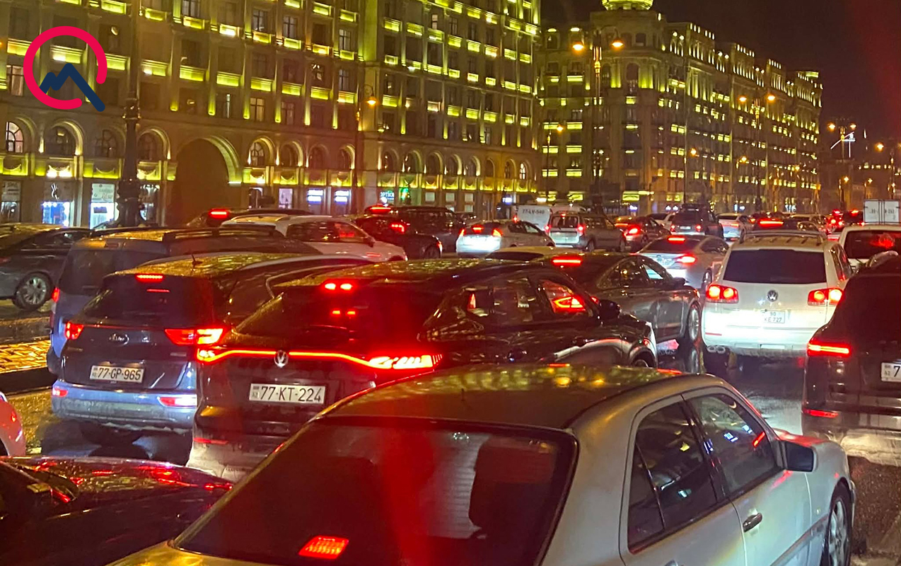 yagisli-baki-bu-deqiqelerde