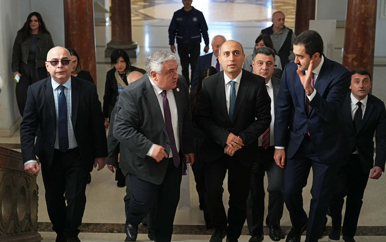 emin-emrullayev-gurcustandadir