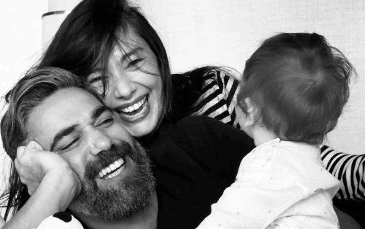 neslihan-atagul-ailesi-ile-seklini-paylasdi