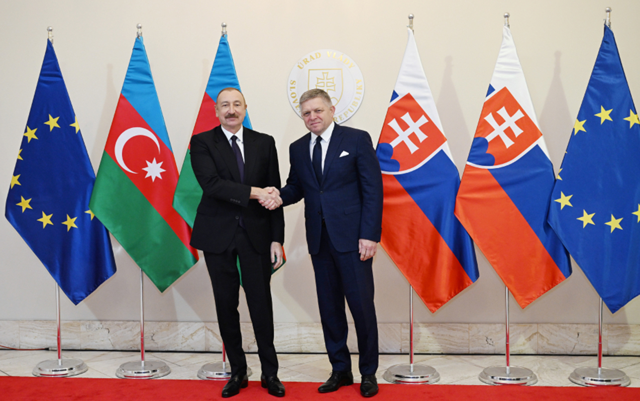 eliyev-fitso-ile-tekbetek-gorusdu