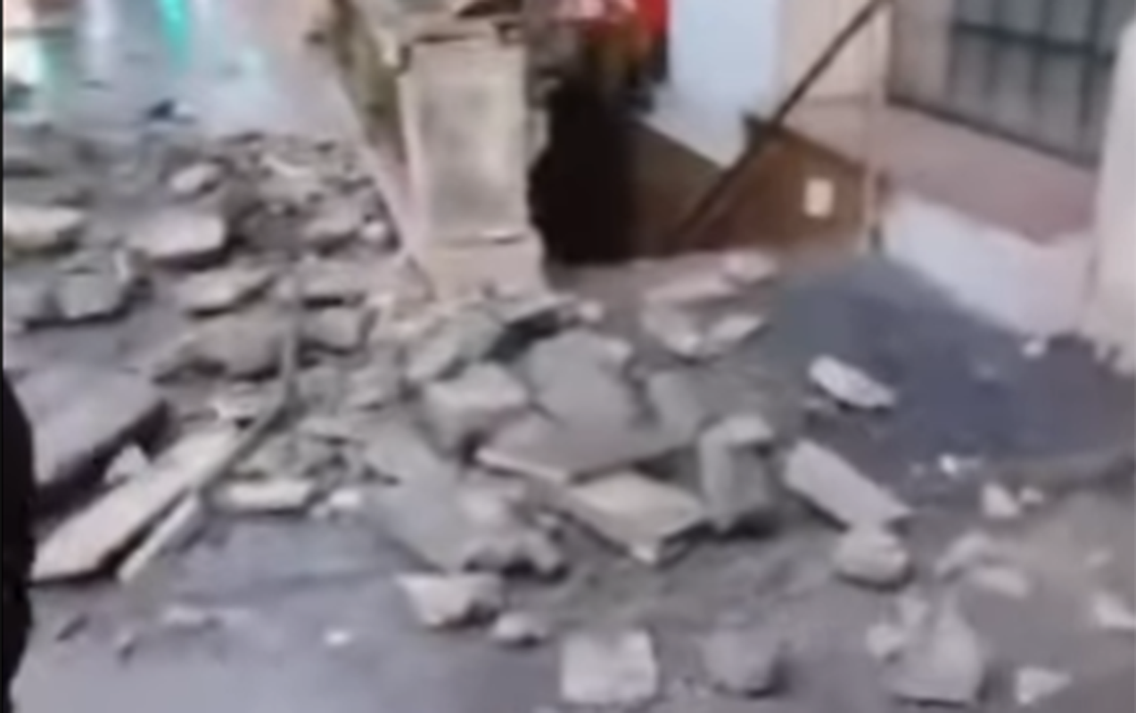 bakinin-merkezinde-eyvan-ucdu