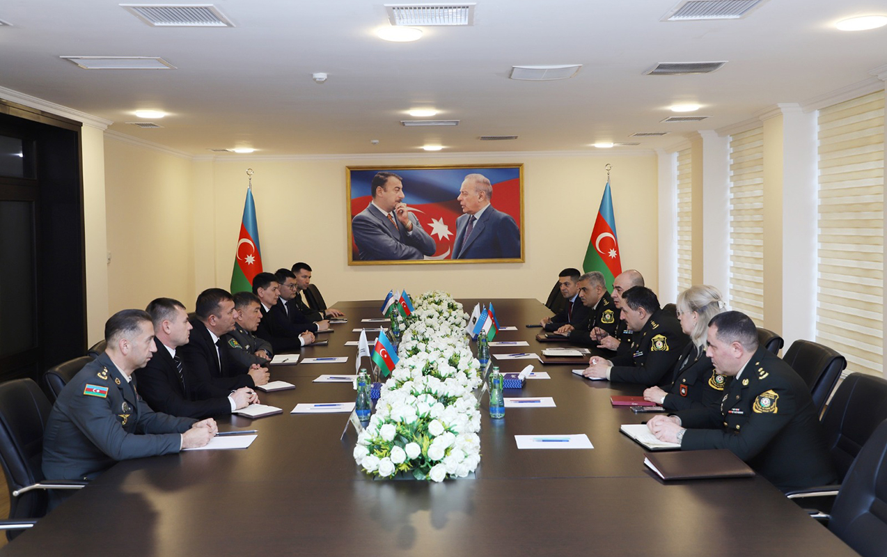 dovlet-xidmetinde-ozbekistan-numayendeleri-ile-gorus