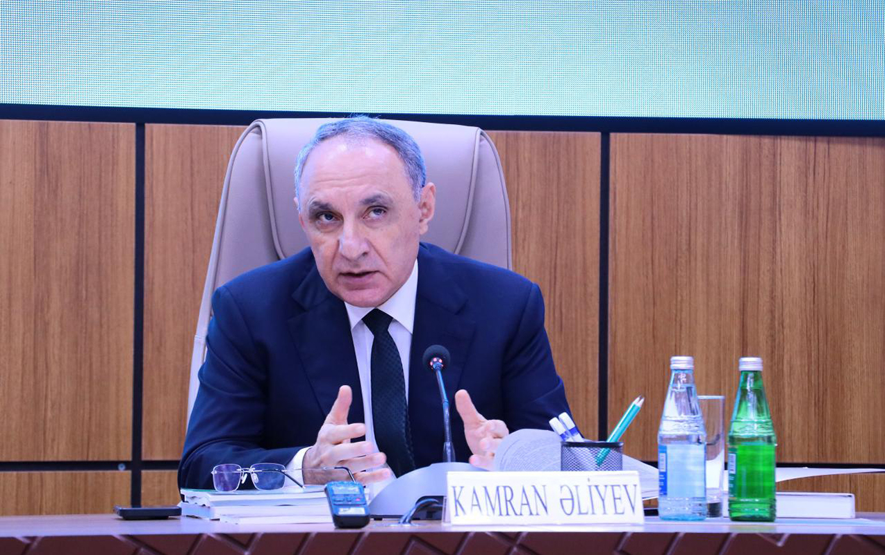 bas-prokuror-yaninda-elmi-meslehet-surasinin-iclasi-kecirildi