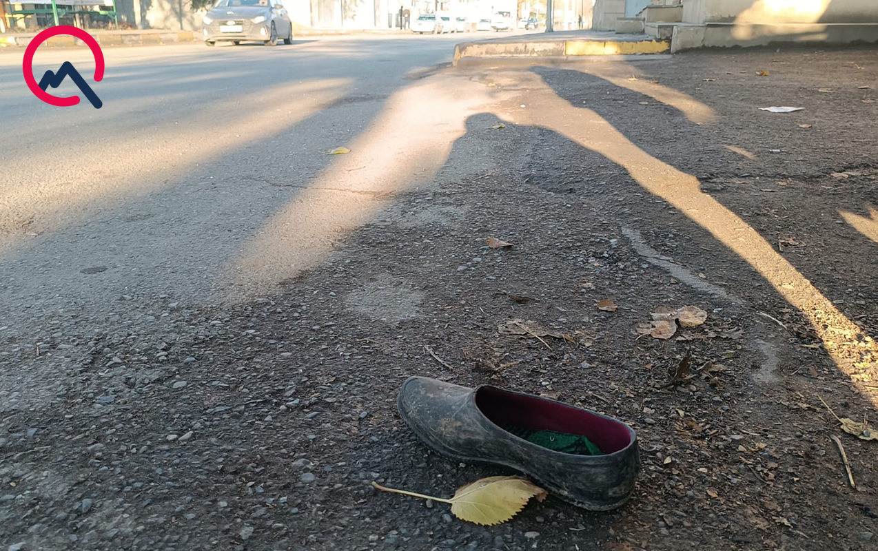 corek-dasiyan-masin-74-yasli-qadini-vurub-oldurdu