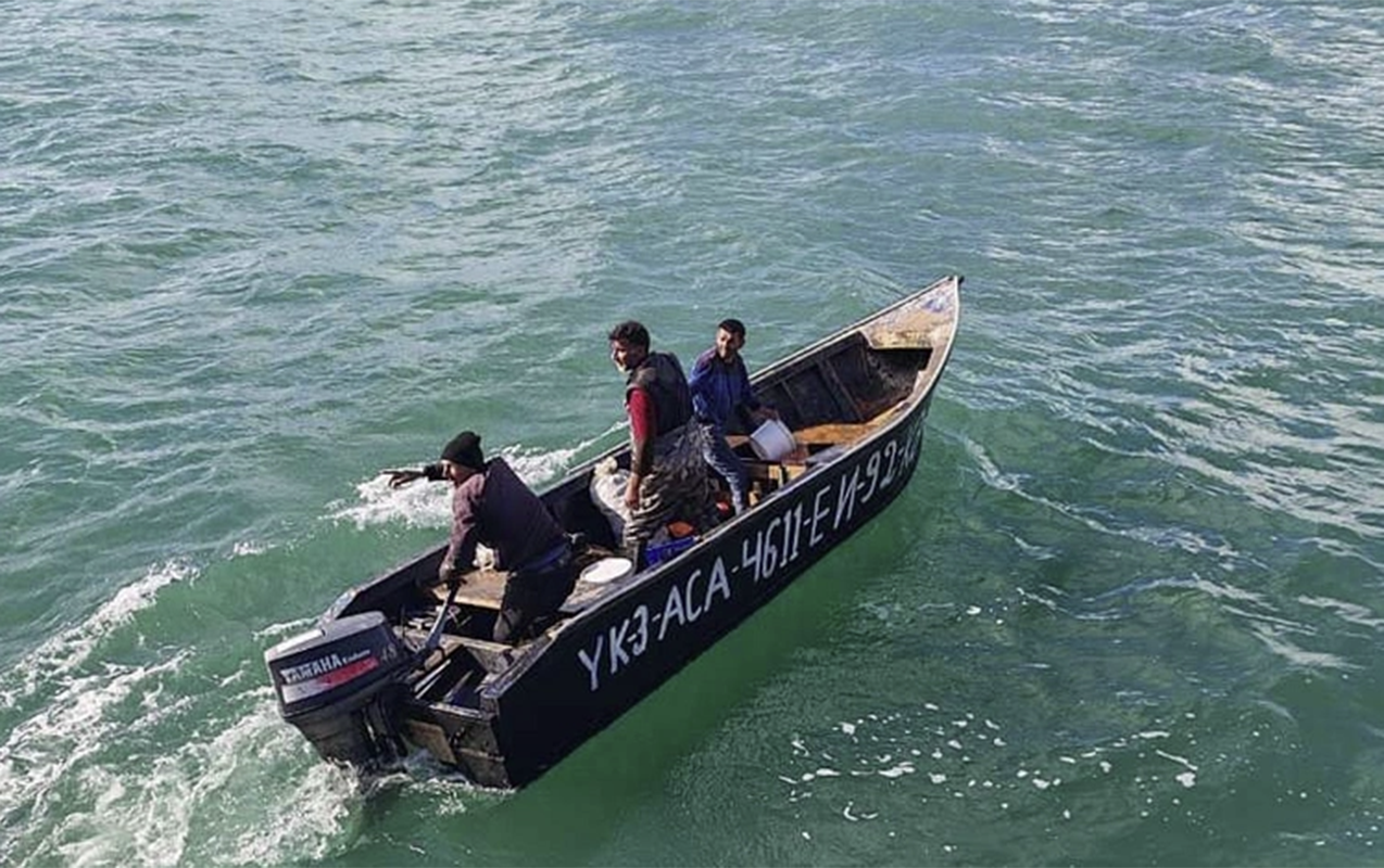 bu-halda-kicikhecmli-gemilerin-hereketi-qadagandir