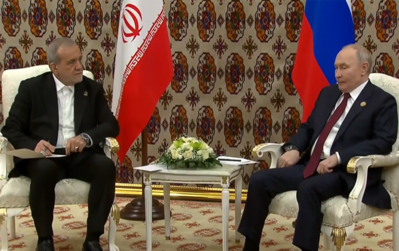 putinle-pezeskian-gorusdu