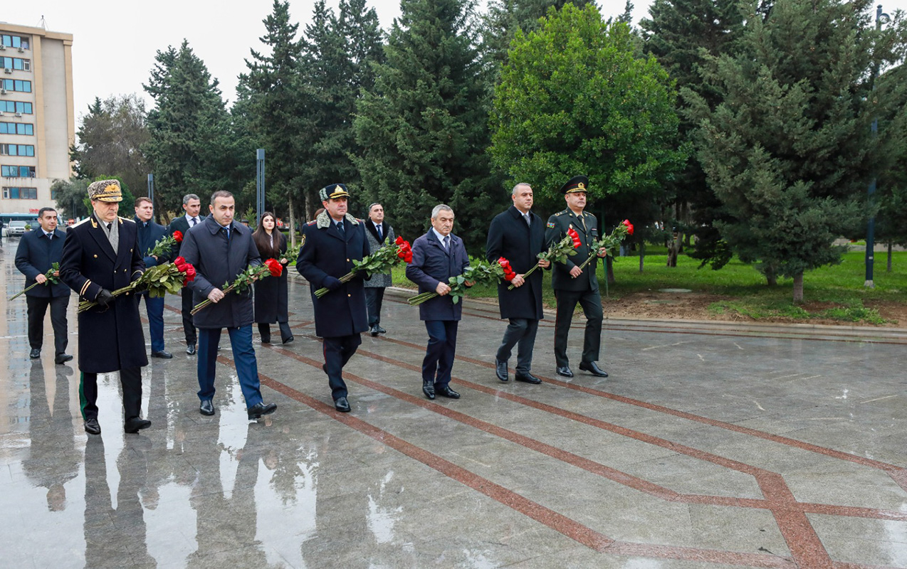 sabuncuda-umumilli-lider-heyder-eliyevin-eziz-xatiresi-yad-edildi