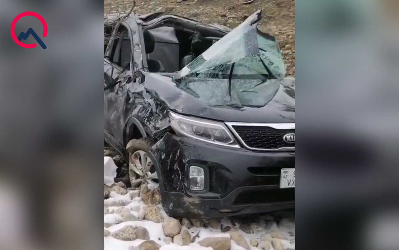 qusarda-avtomobil-dereye-asdi