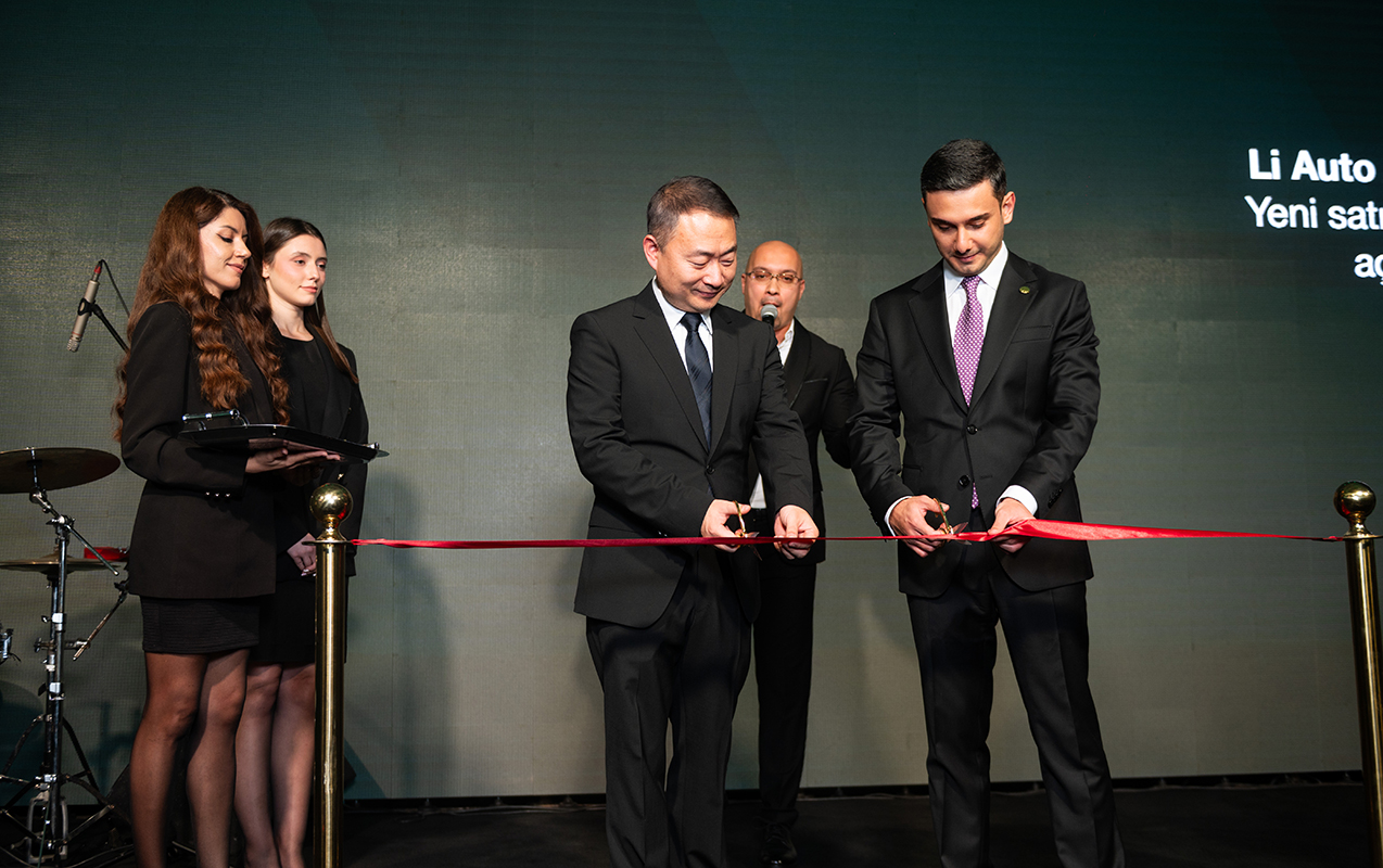 li-autonun-resmi-satis-merkezinin-yeni-binasi-fealiyyete-basladi