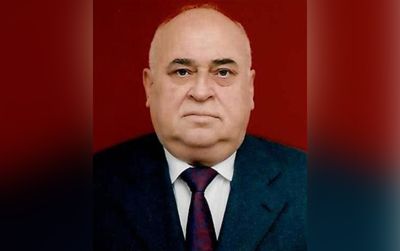 vahid-axundov-vefat-etdi