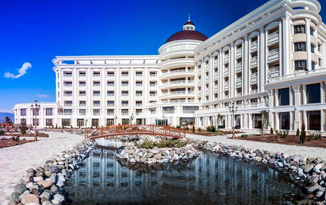 yeni-ili-shamakhi-palace-sharadilde-qarsilayin