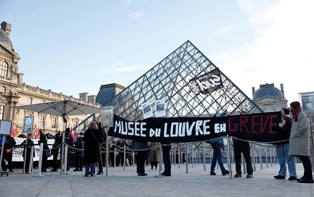 luvr-ziyaretciler-ucun-baglanib