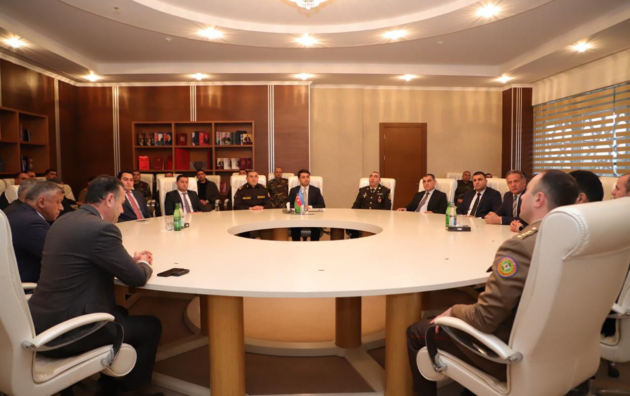 neftcalada-fhn-iscilerinin-pese-bayrami-qeyd-olundu