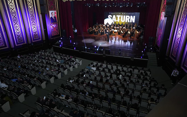 elm-ve-musiqi-eyni-sehnede