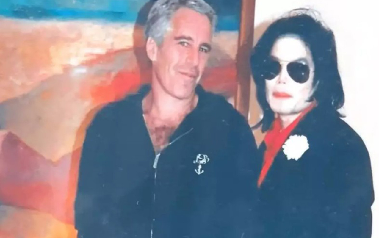 o-senedlerde-maykl-ceksonun-da-sekli-uze-cixdi