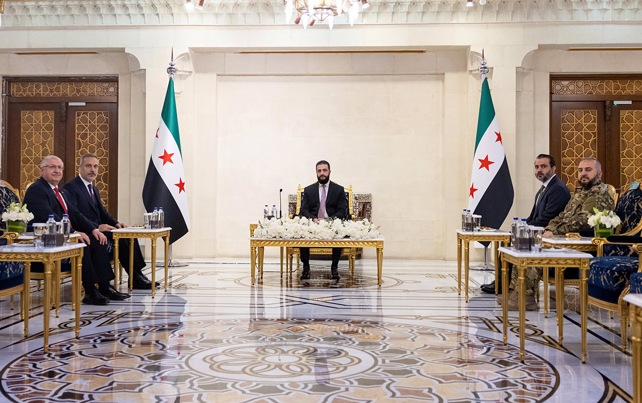 turkiyenin-herbi-siyasi-rehberliyi-suriyadadir