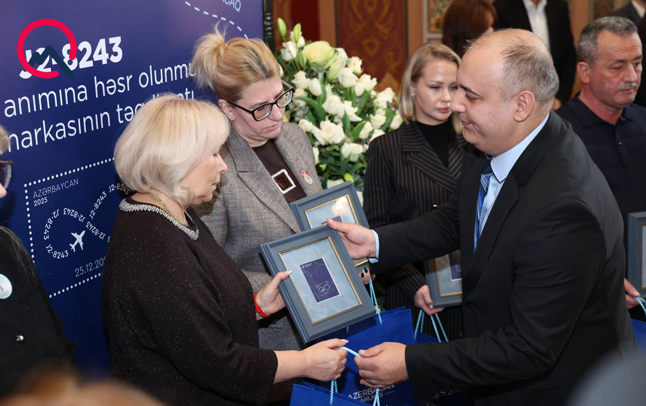 aileleri-qezaya-hesr-olunan-poct-markasinin-teqdimatinda