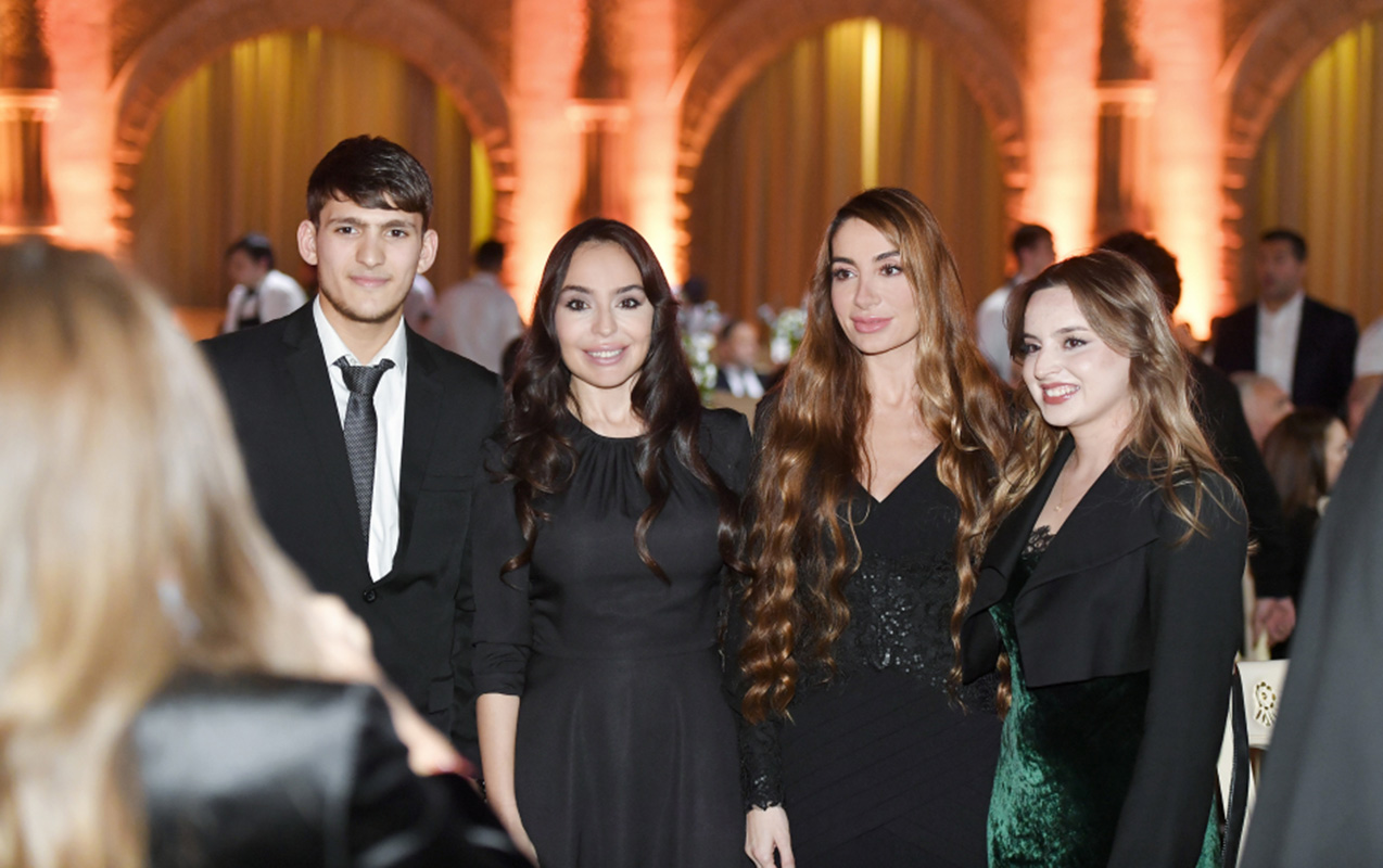 eliyevalar-ilin-idman-yekunlari-ile-bagli-qala-merasiminde