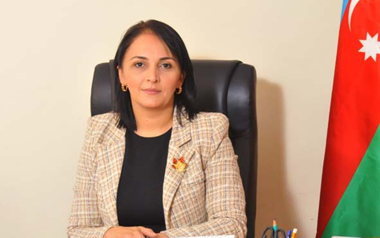 bakida-iki-mektebe-eyni-sexsin-direktorluq-etmesi-ile-bagli