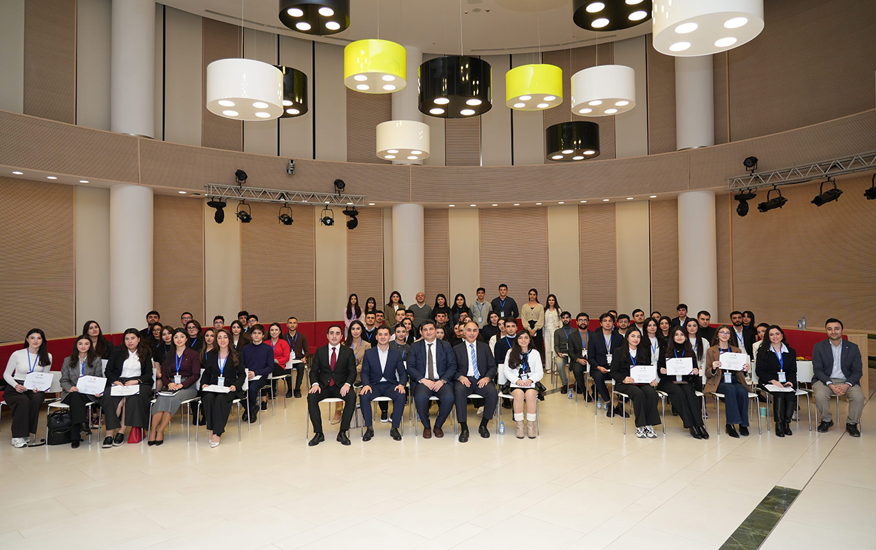 edliyye-nazirliyi-ada-universiteti-ile-birge-tedbir-kecirdi