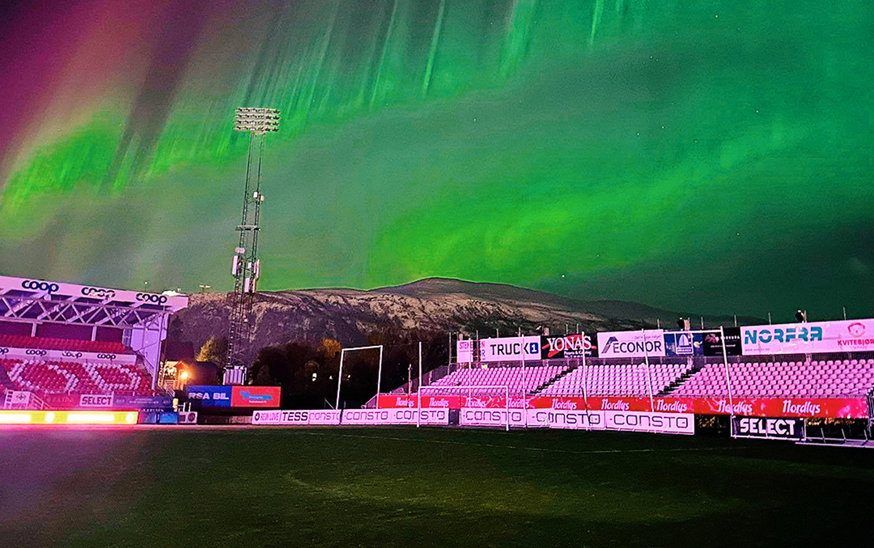 bu-stadiondan-tekce-oyunu-yox-simal-isiqlarini-da-izleye-bilersiniz