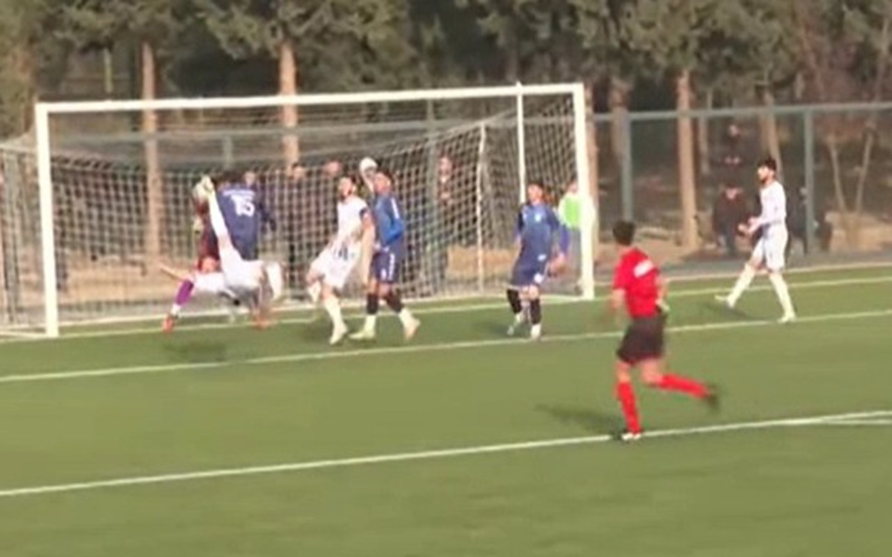 azerbaycan-cempionatinda-mohtesem-qol