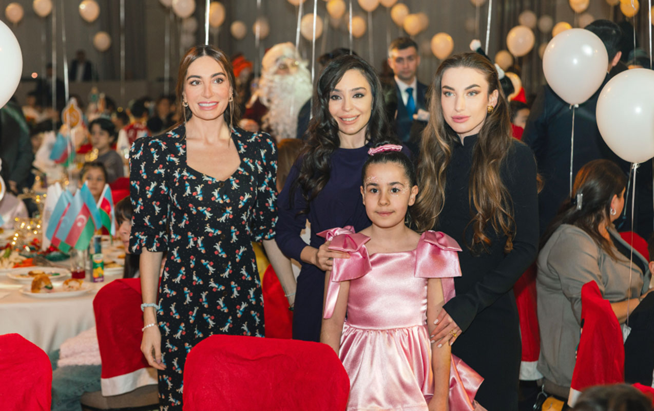 prezidentin-qizlari-ve-gelini-sehid-ovladlari-ile-bayram-senliyinde