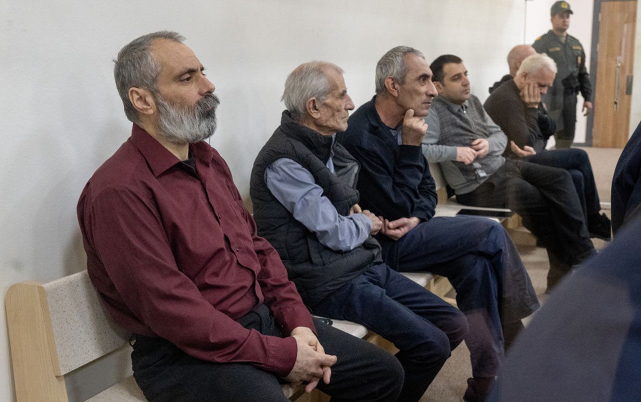 arayikgilin-mehkemesinde-mehkeme-baxisi-basa-catib