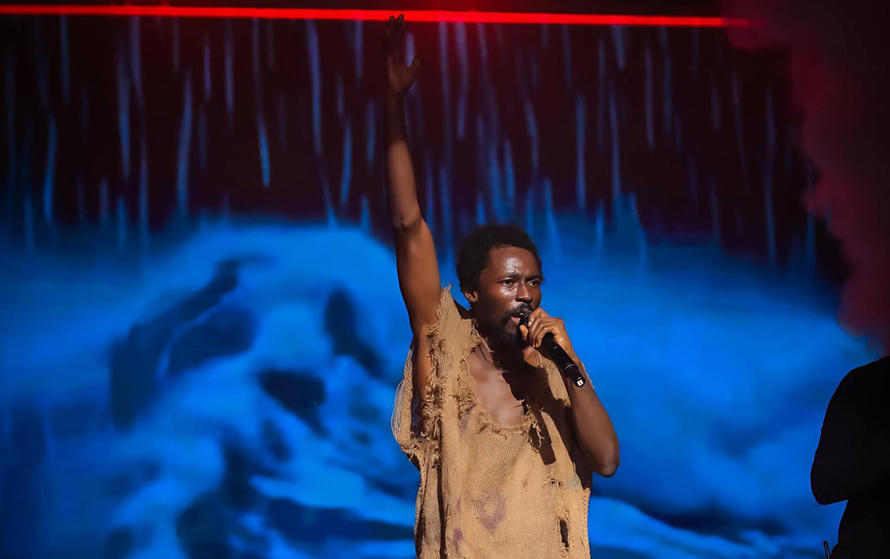 dunya-dagilacaq-demisdi-yeniden-peyda-oldu