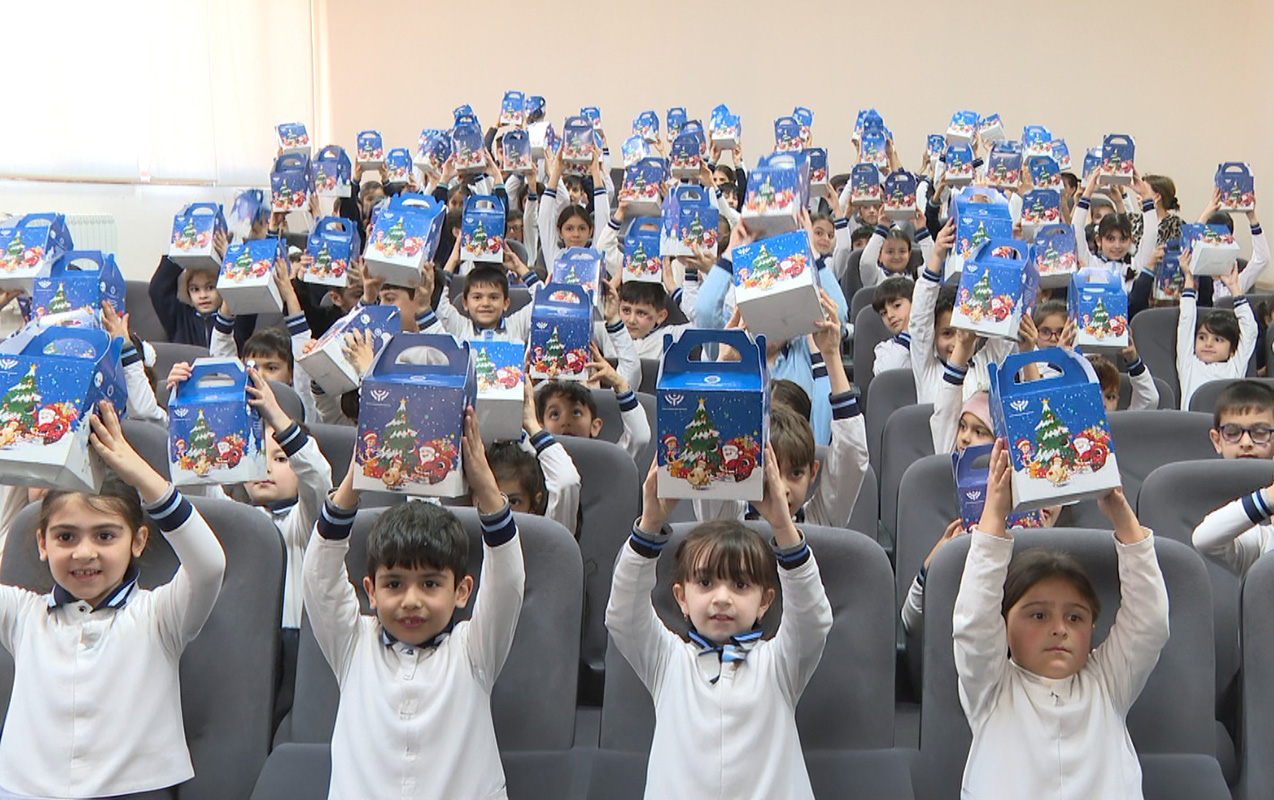 ahik-usaqlar-ucun-bayram-senlikleri-teskil-edib