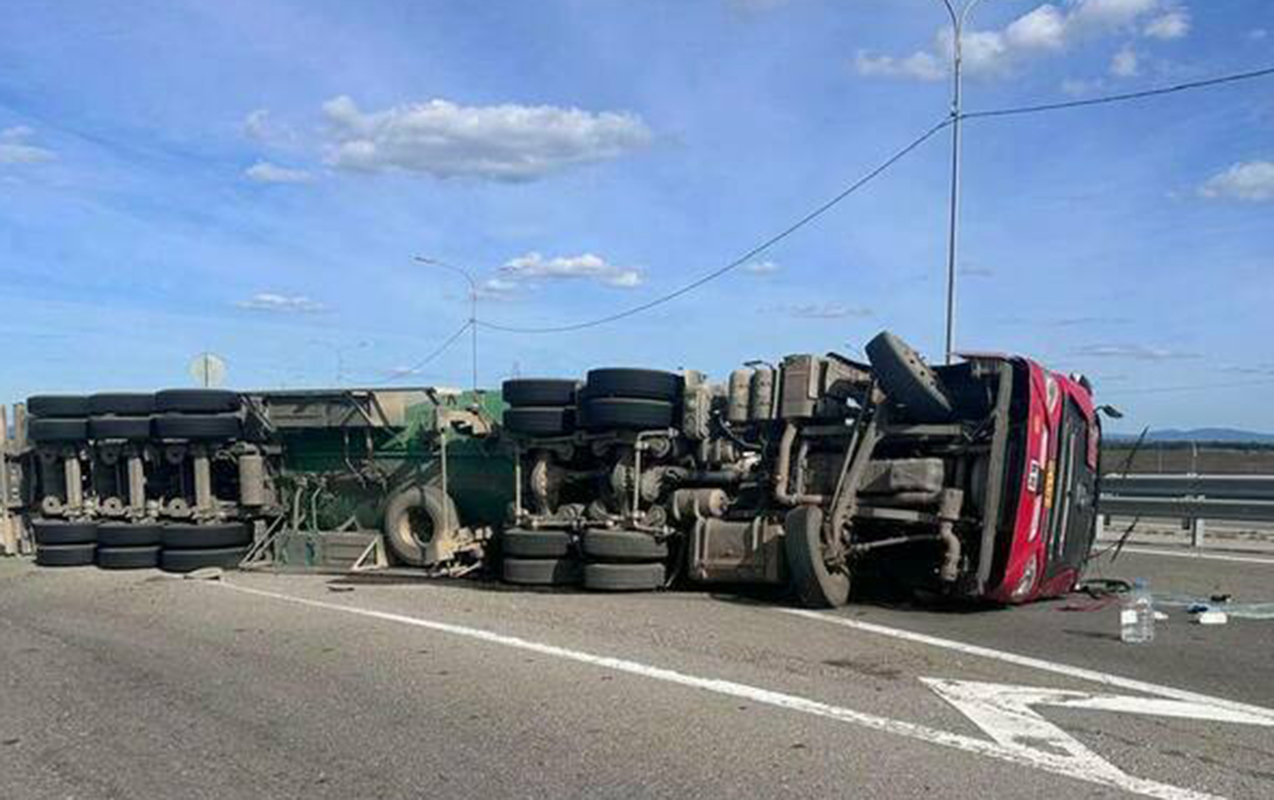 naxcivana-yanacaq-dasiyan-yuk-avtomobili-asdi