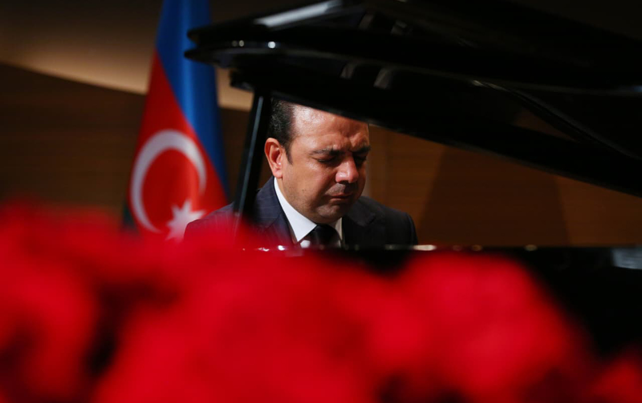 bu-konsertde-mikrofondan-istifade-olunmadi