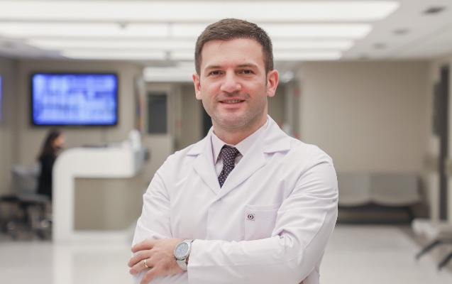 emekdar-artistin-emeliyyatdan-sonra-bedeni-curuyur