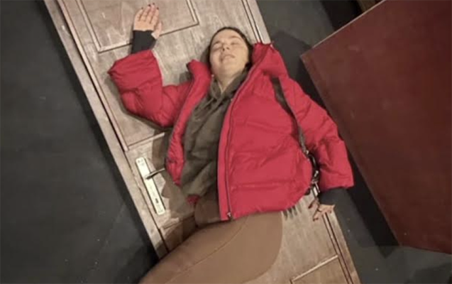 tamasa-zamani-basina-qapi-dusdu