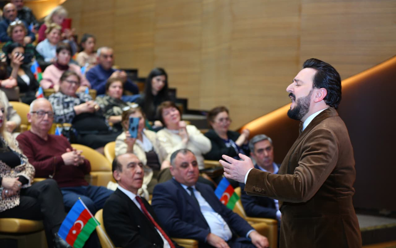 bu-konsertde-mikrofondan-istifade-olunmadi