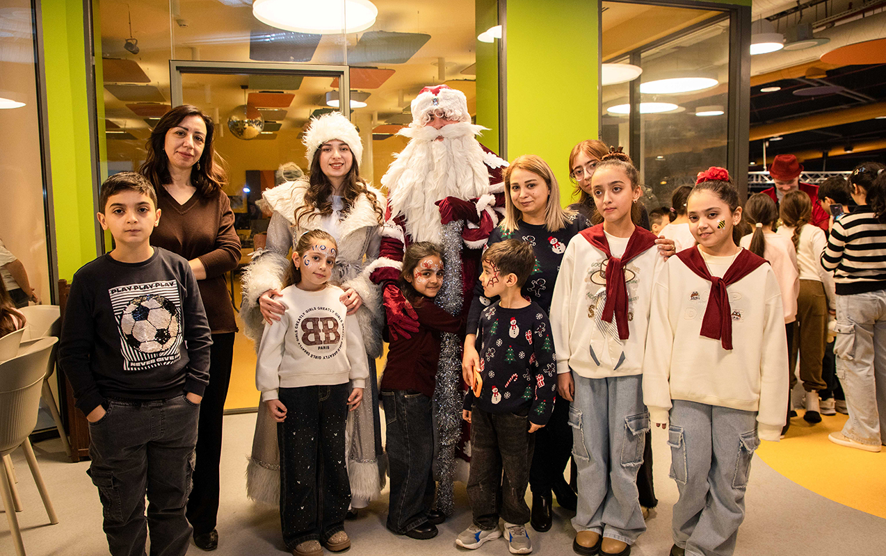 bazarstore-media-numayendelerinin-ovladlari-ucun-senlik-kecirdi