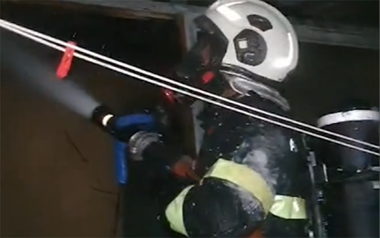 masazirda-yasayis-evi-yanib