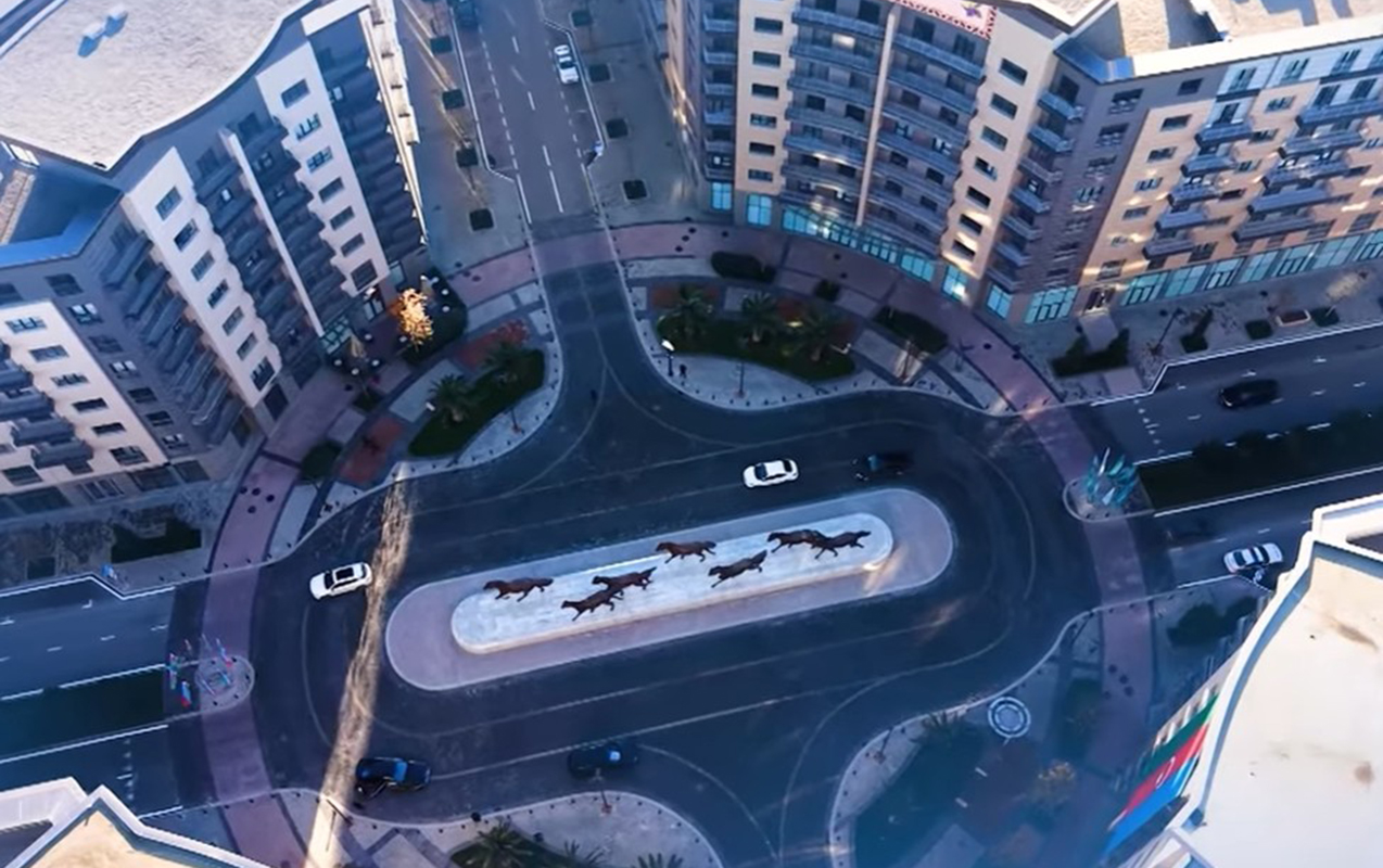 bakinin-gobeyindeki-yeddi-gozel