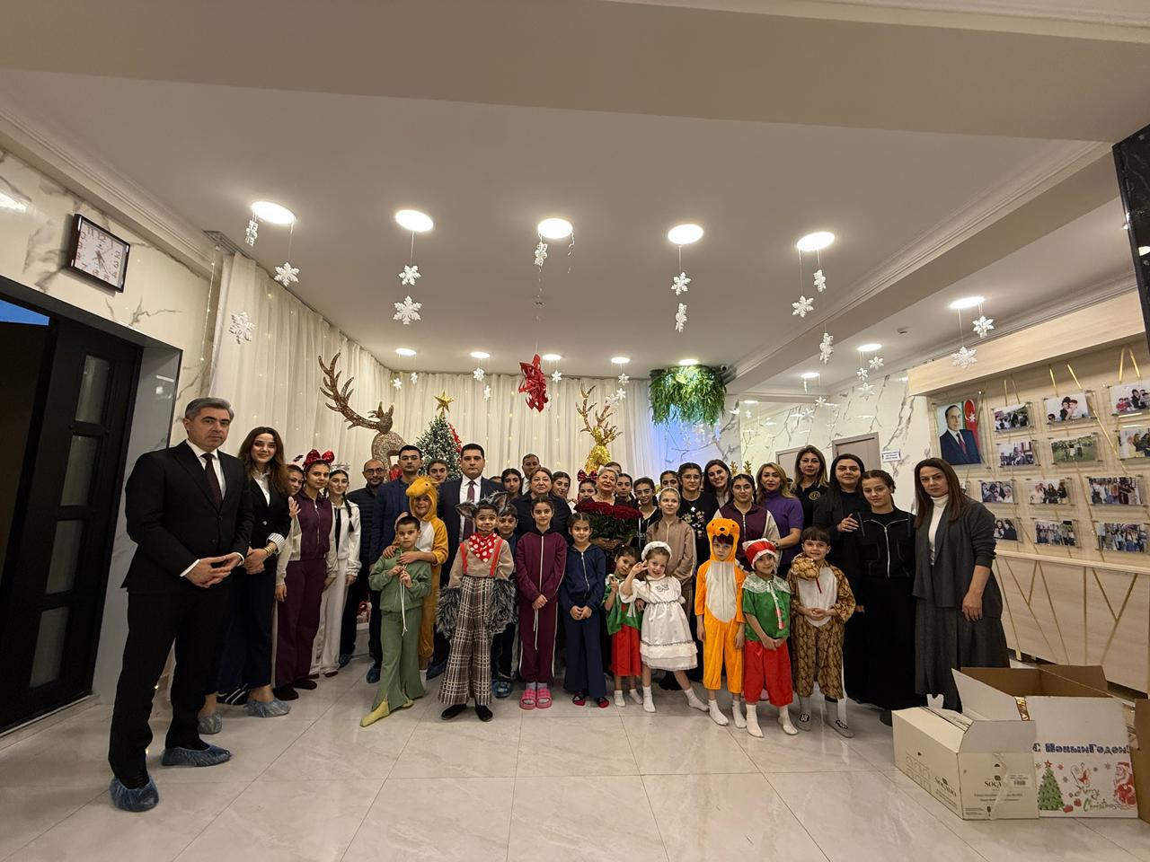 Sabunçu Tibb Mərkəzinin kollektivi uşaq sığınacağını ziyarət etdi Fotolar